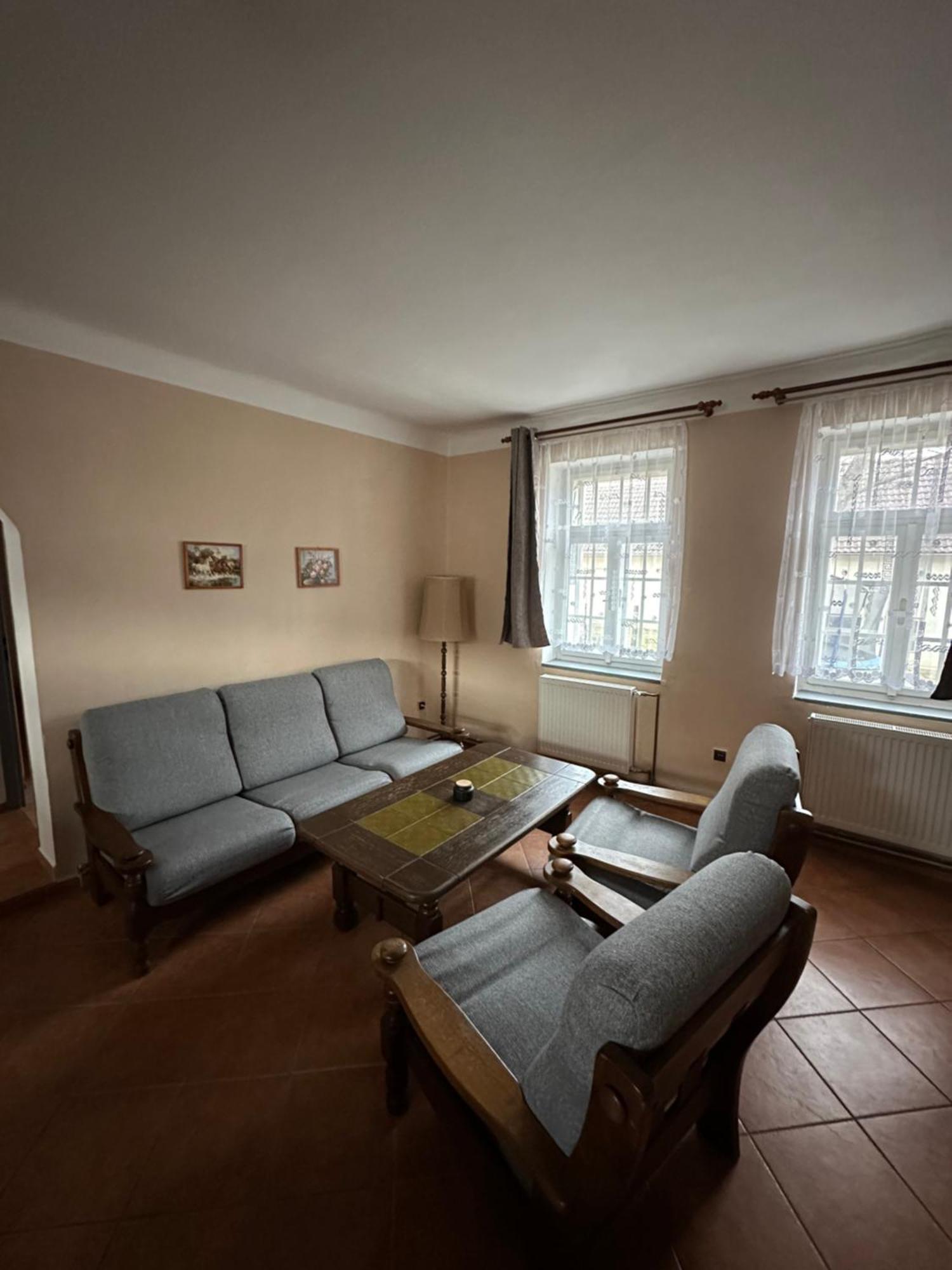 Apartment Dehtare Luaran gambar