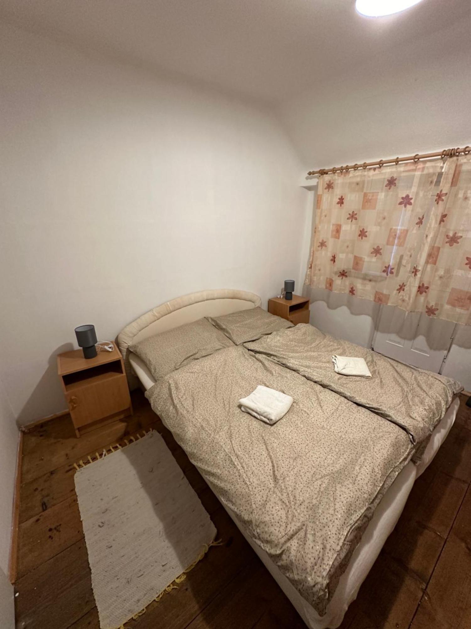 Apartment Dehtare Luaran gambar