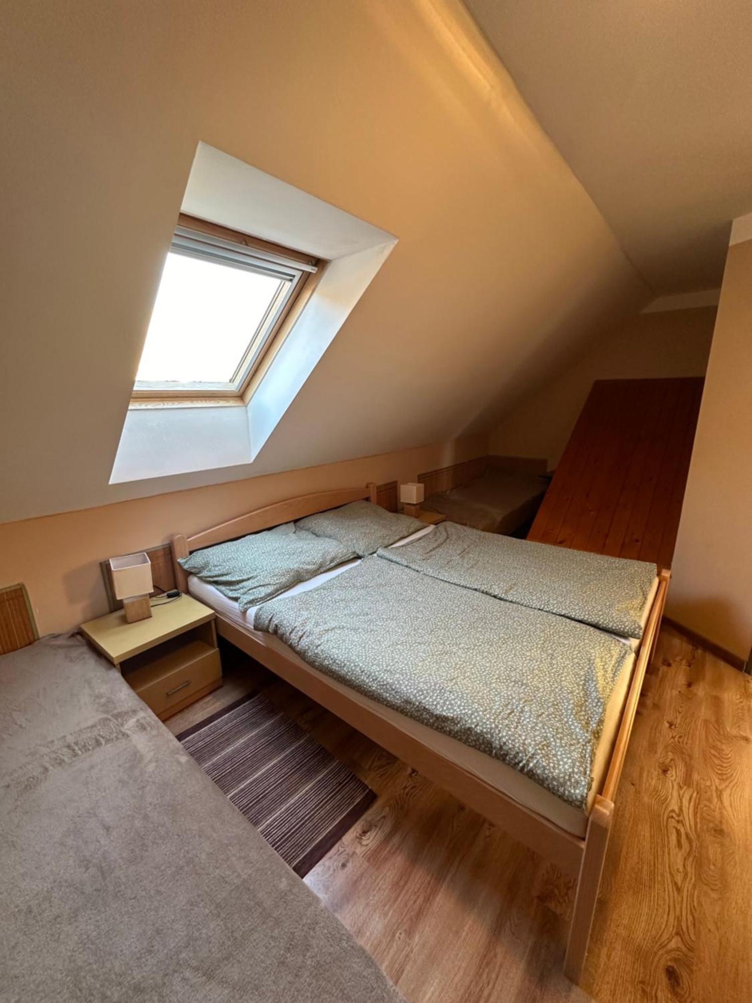 Apartment Dehtare Luaran gambar