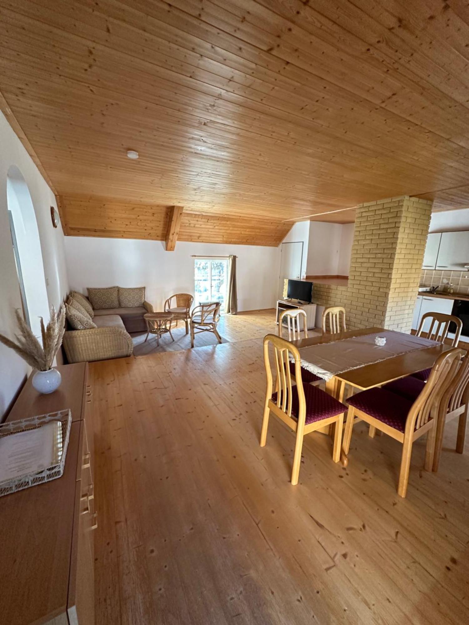 Apartment Dehtare Luaran gambar